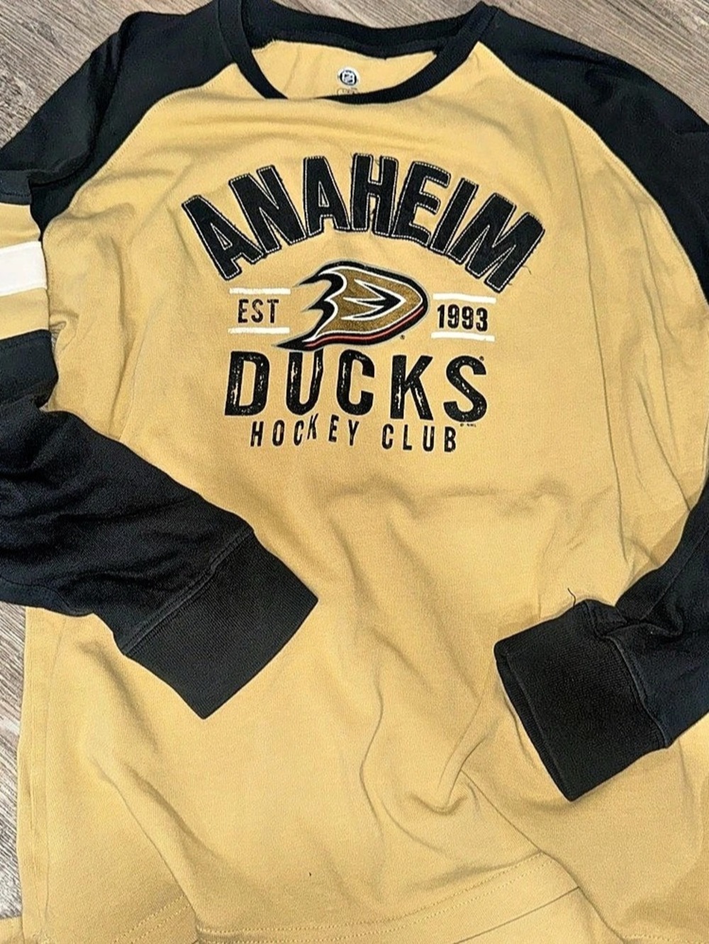 Anaheim Ducks Hockey Club Gold & Black Size Large Cotton shirt